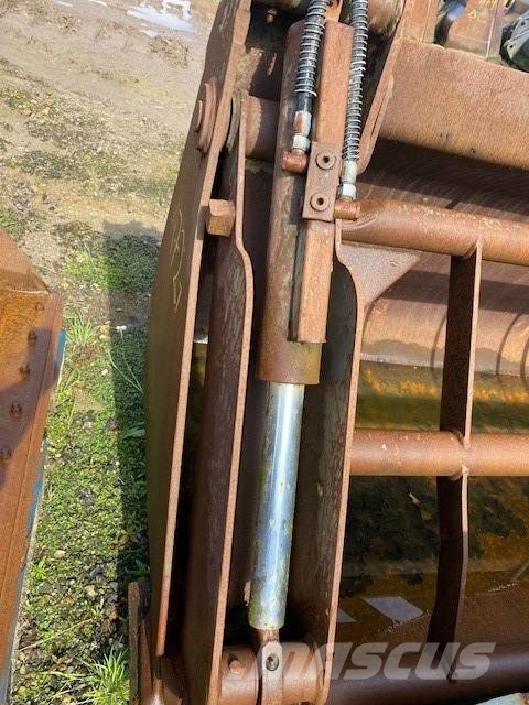 Volvo 2.30 m Schaufel m.Niederhalter / bucket (99001727) Baldes