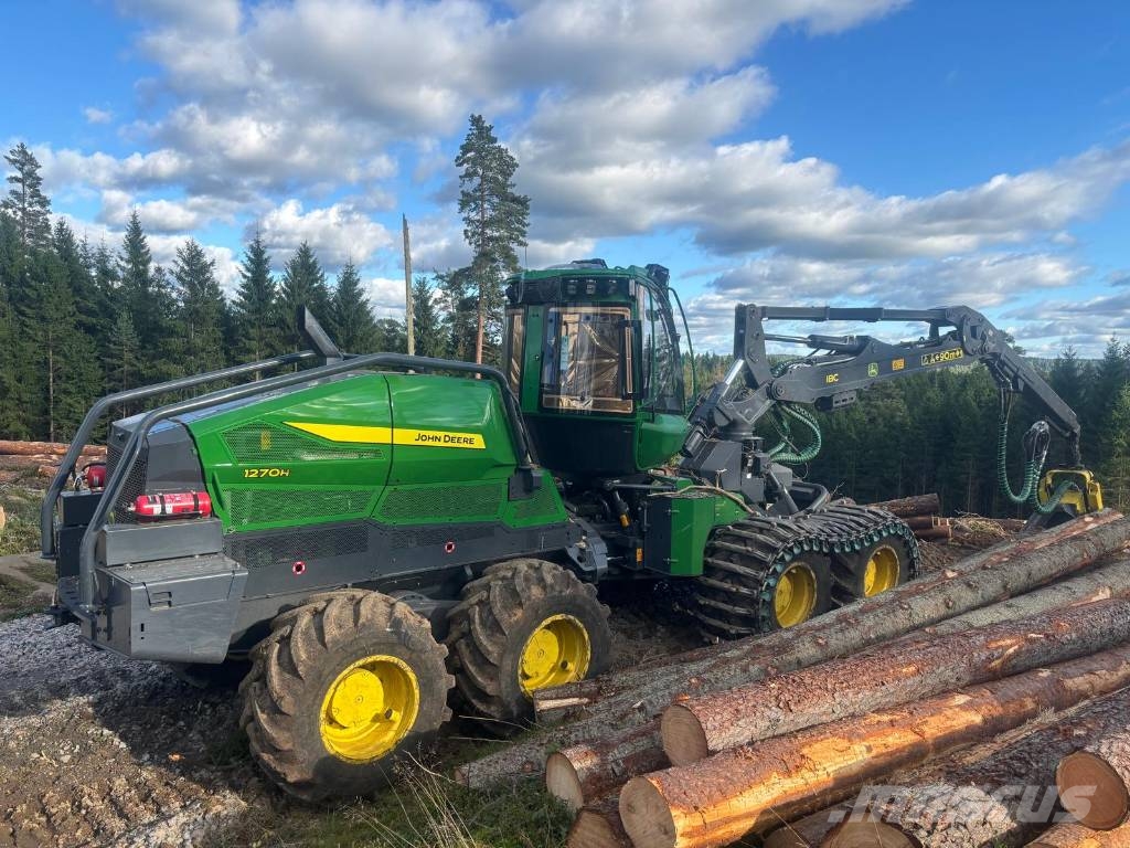 John Deere 1270 H Harvesters