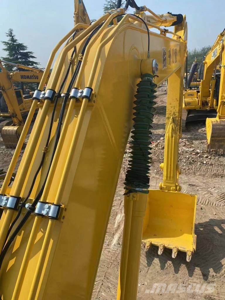 Komatsu PC220-8 Raupenbagger