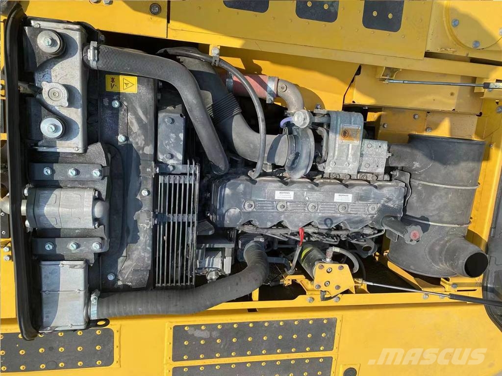 Komatsu PC220-8 Raupenbagger