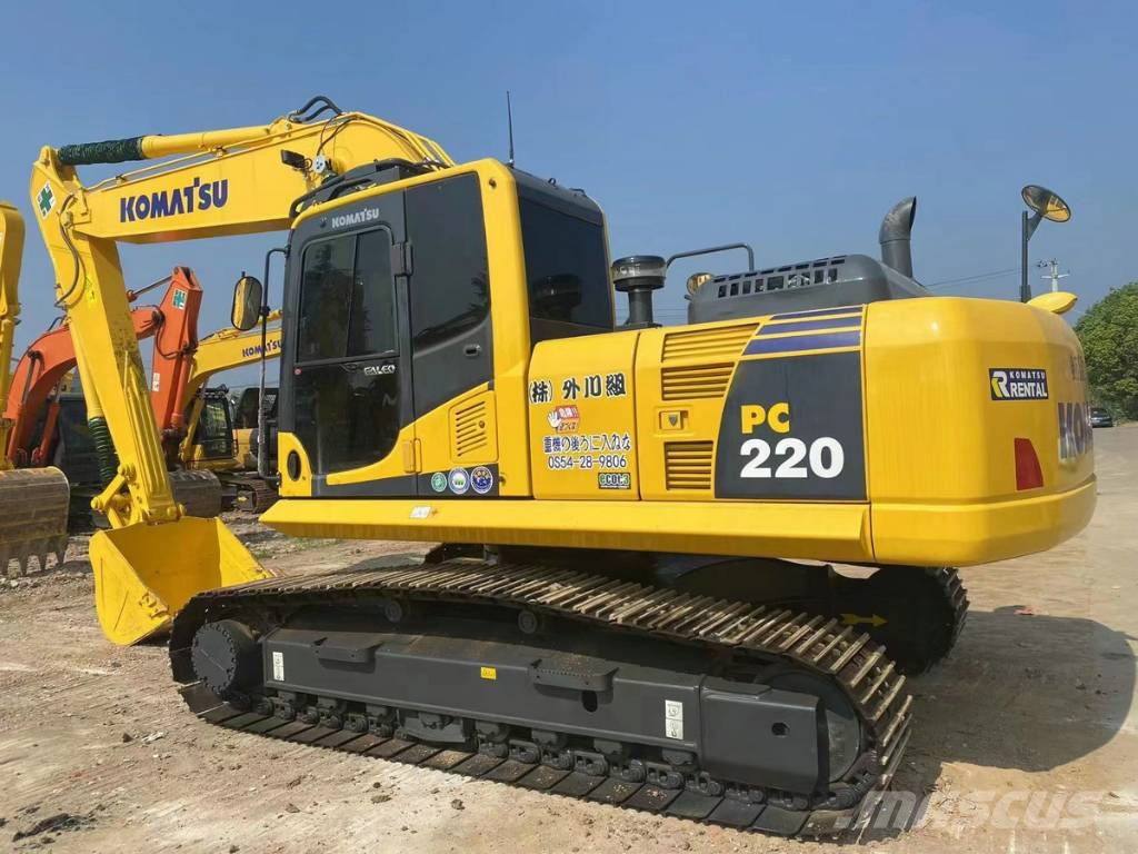 Komatsu PC220-8 Raupenbagger