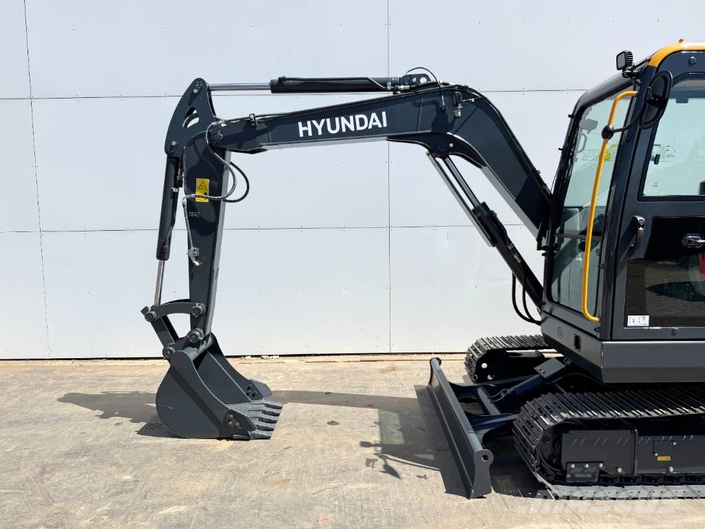 Hyundai HX60 G - BRAND NEW / Hammer Lines / Blade Miniexcavadoras