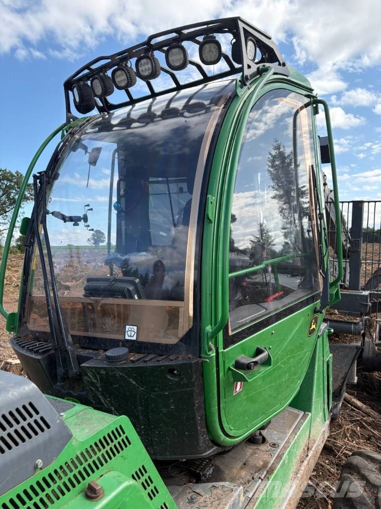 John Deere 1510G Forwarders