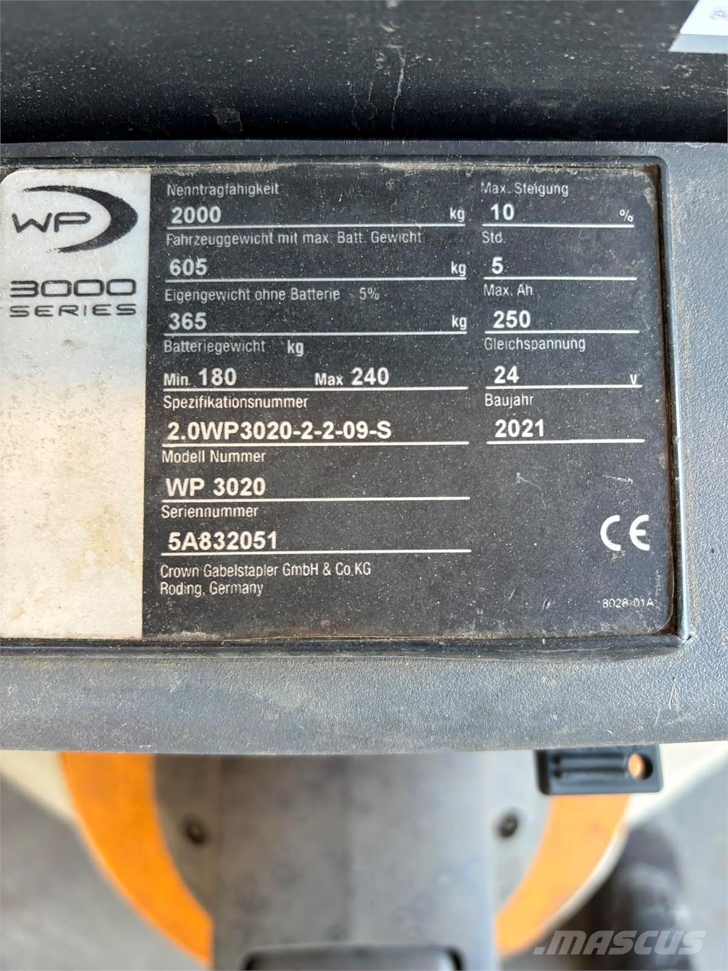 Crown WP 3020 Ručne vedené vysokozdvižné vozíky