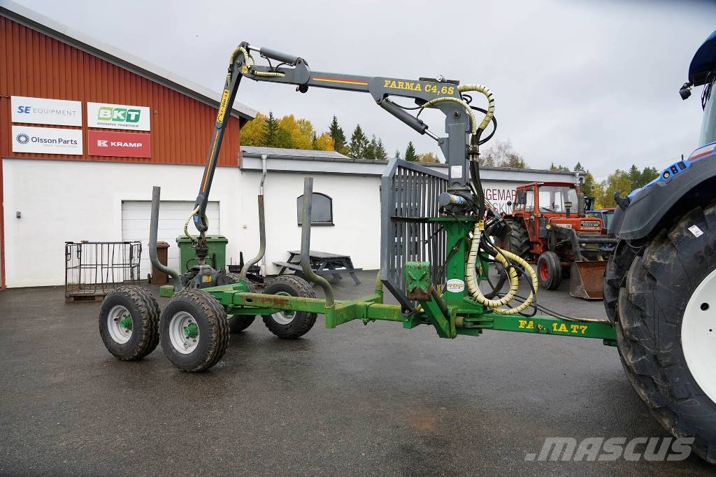 FARMA T7 MED KRAN SKOGSVAGN Šumske prikolice