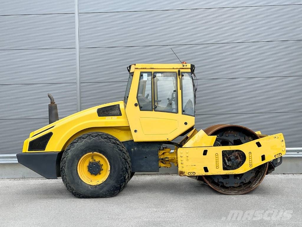 Bomag BW 213 DH-4 Enojni valjarji