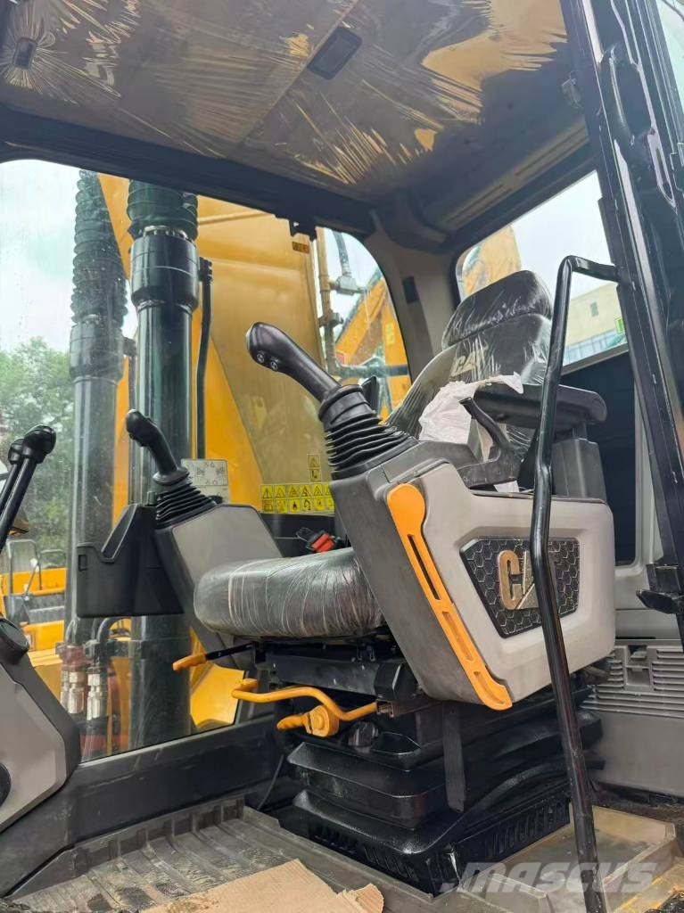 CAT 320 Crawler excavators