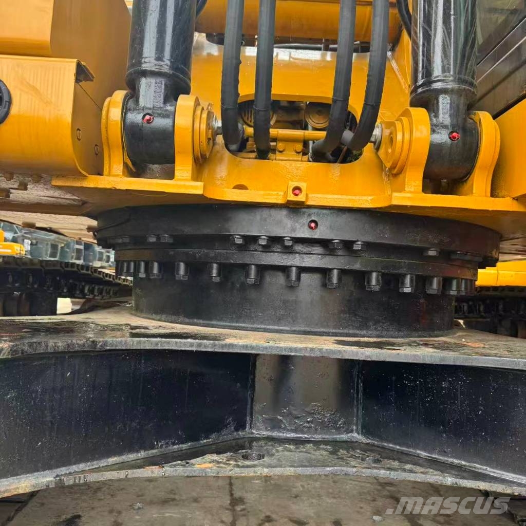 CAT 320 Crawler excavators