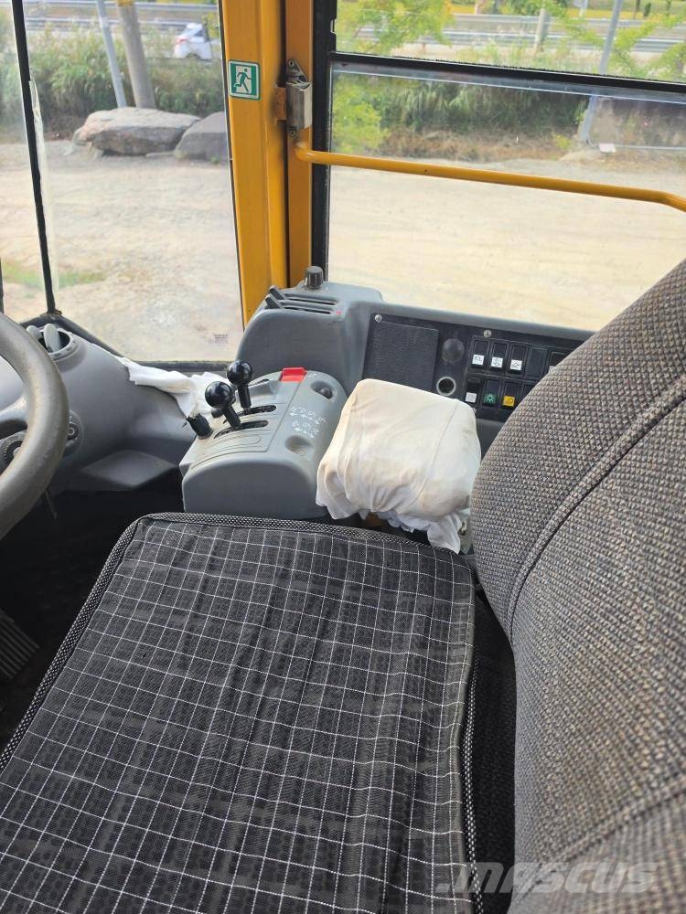 Volvo L 180 E Cargadoras sobre ruedas