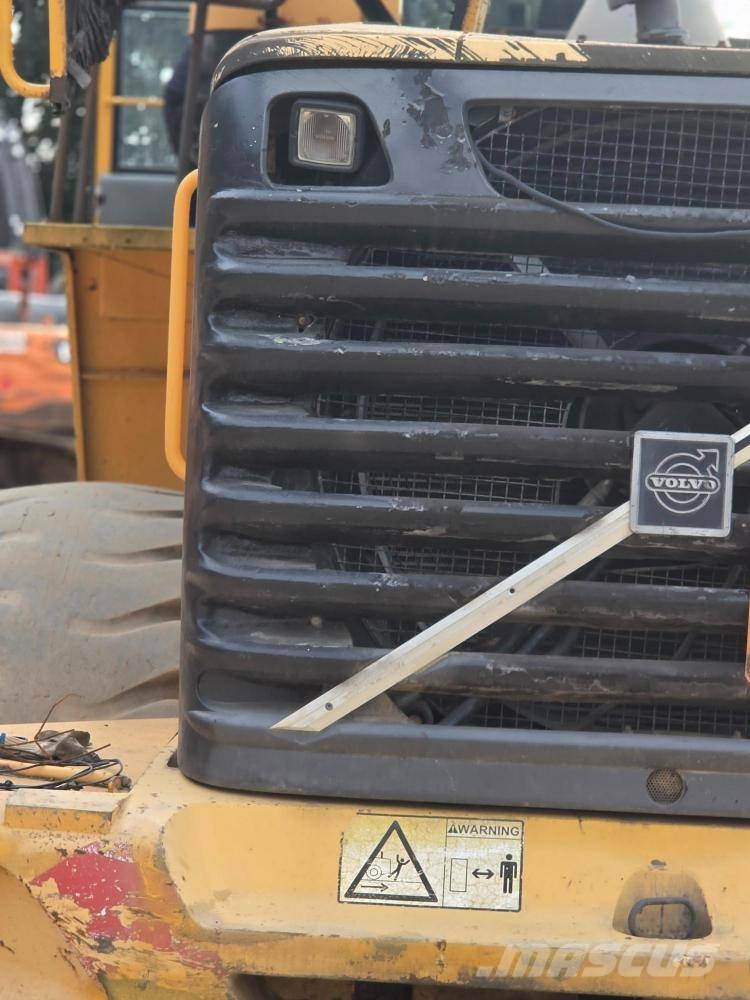 Volvo L 180 E Cargadoras sobre ruedas