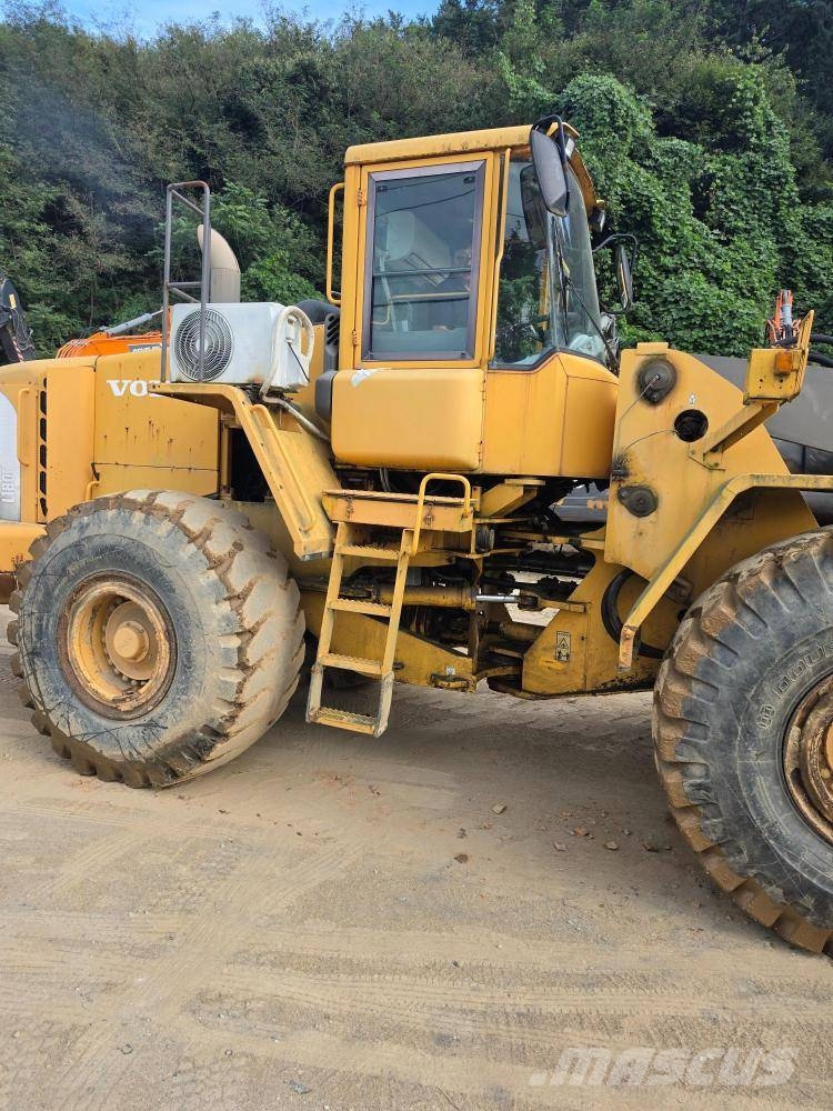 Volvo L 180 E Cargadoras sobre ruedas