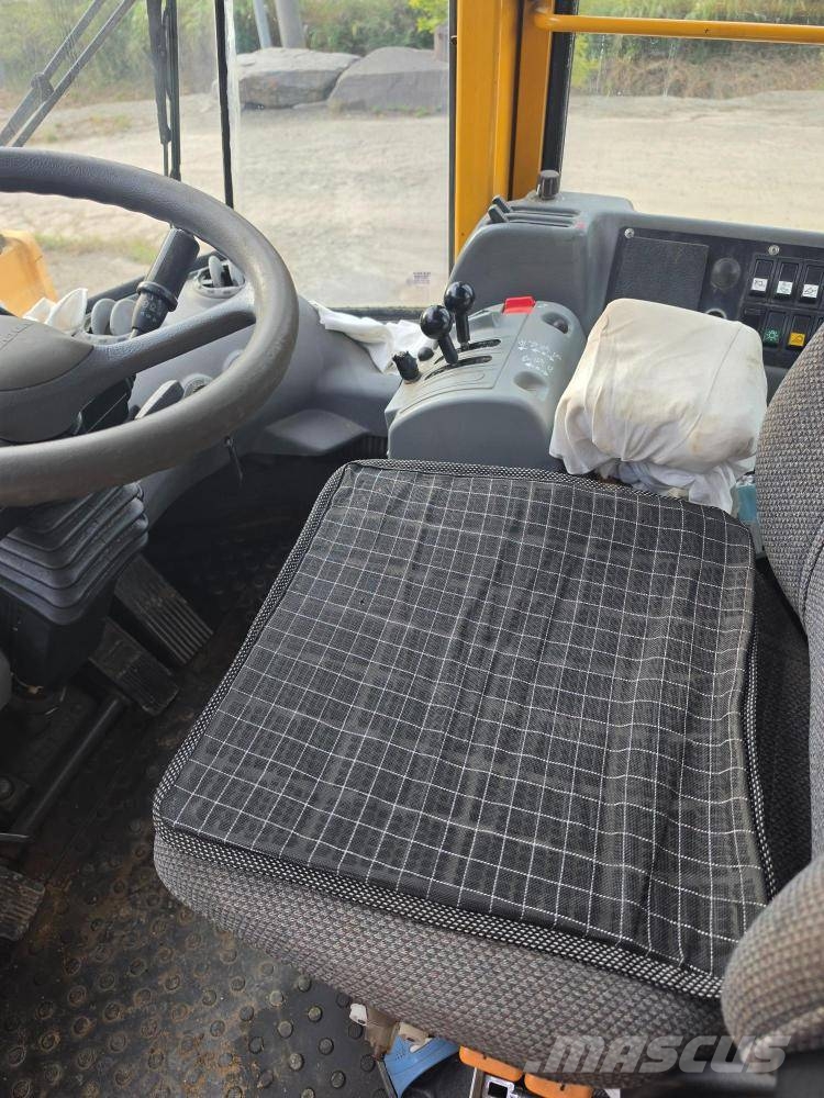 Volvo L 180 E Cargadoras sobre ruedas
