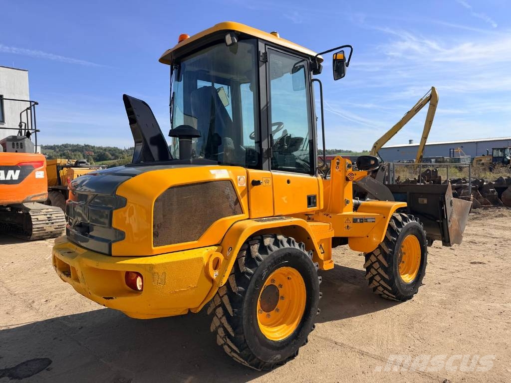 Volvo L 30 G Pyöräkuormaajat