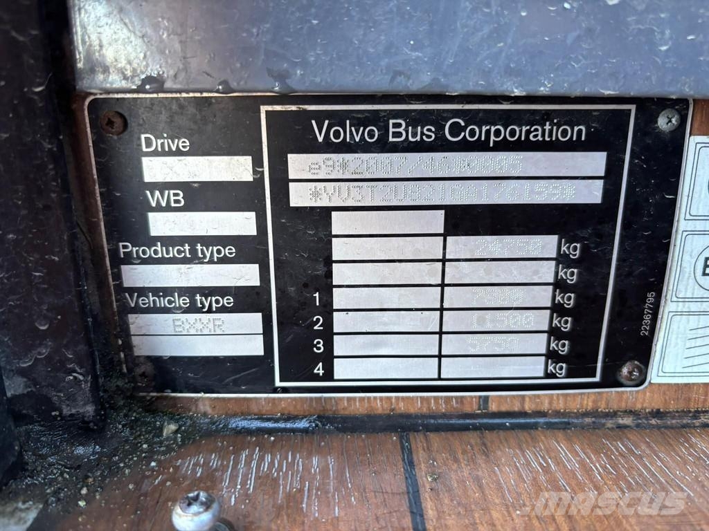 Volvo B11R 9700 HD 6x2*4 59 SEATS / AC / AUXILIARY HEATI 长途公共汽车