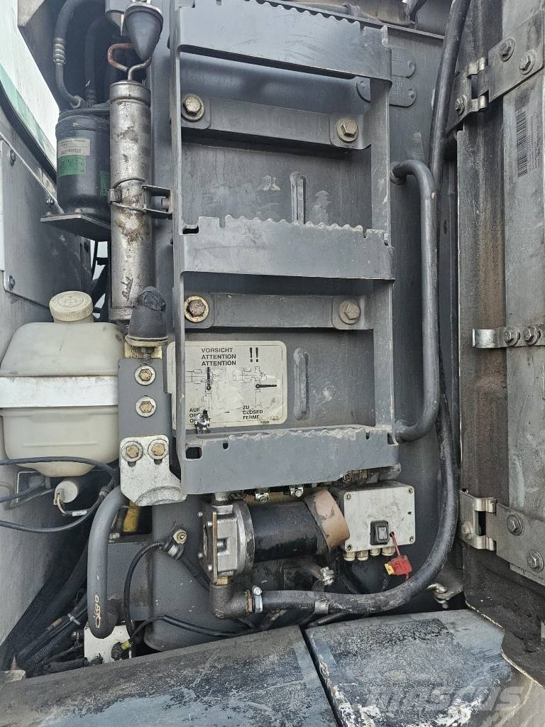 Liebherr R 924 Compact Гусеничные экскаваторы