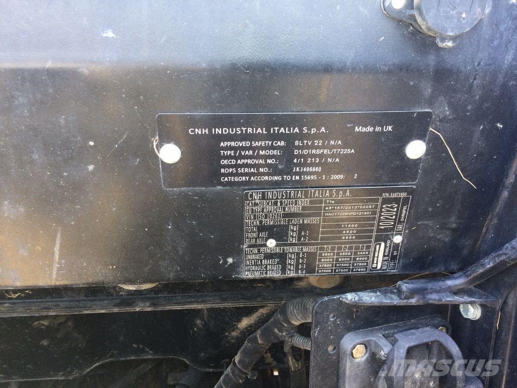 New Holland T7.225 Traktori
