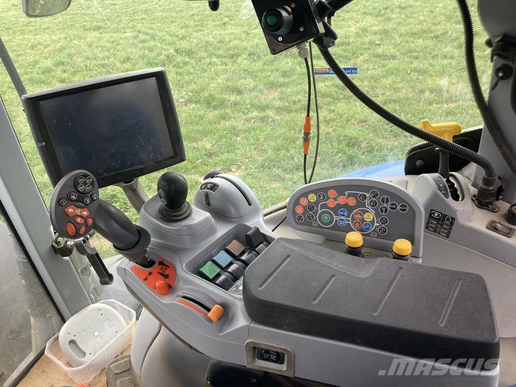 New Holland T7.225 Трактори