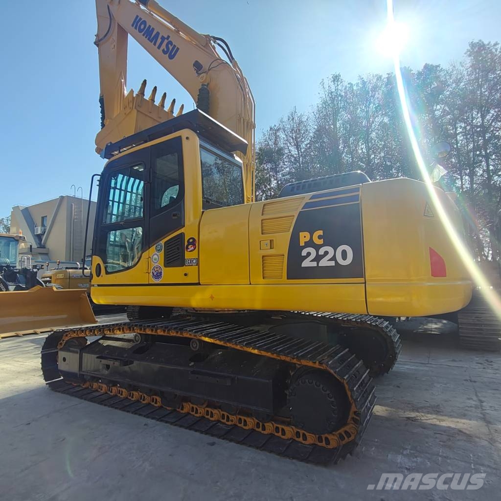 Komatsu PC 220 LC Beltegraver