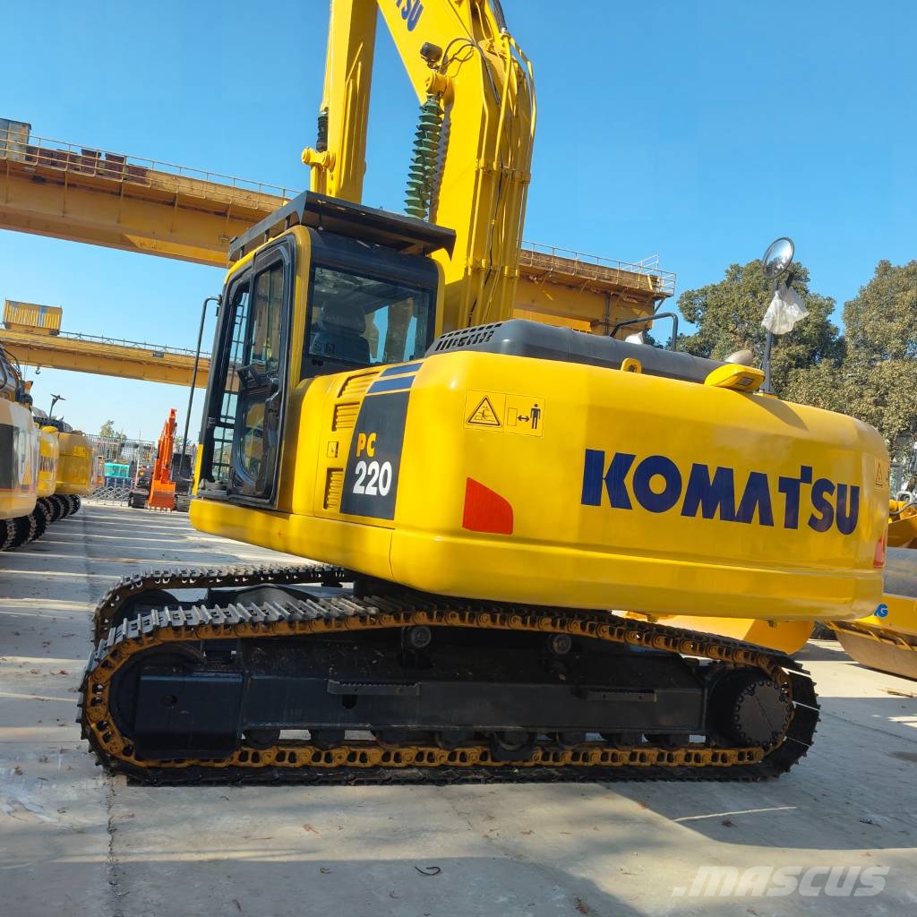 Komatsu PC 220 LC Beltegraver