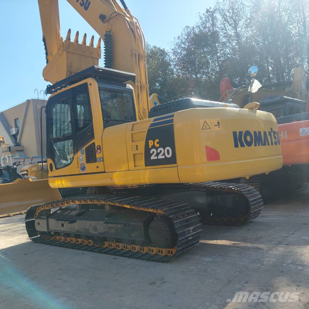 Komatsu PC 220 LC Beltegraver