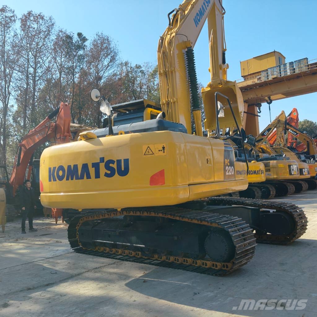 Komatsu PC 220 LC Beltegraver