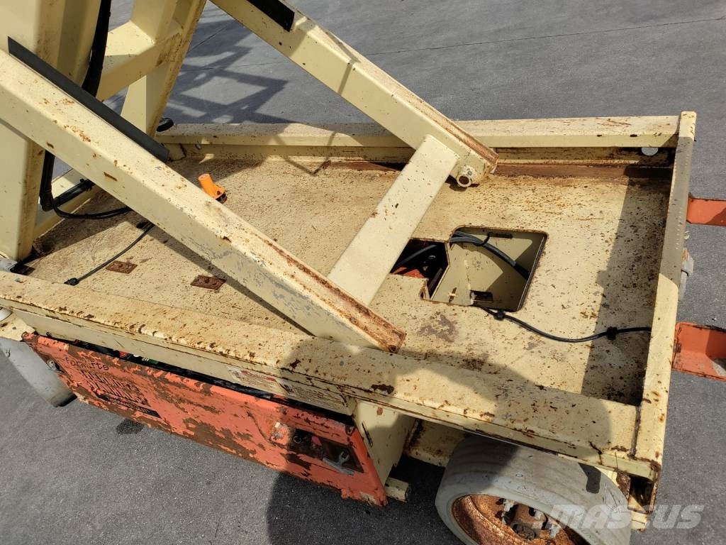 JLG 2646 E 3 剪叉式升降机