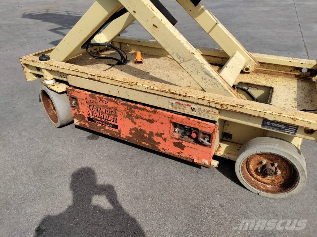 JLG 2646 E 3 剪叉式升降机