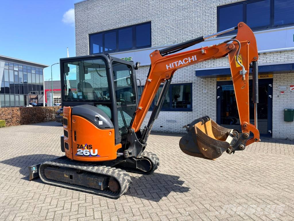 Hitachi ZX26U Miniexcavadoras