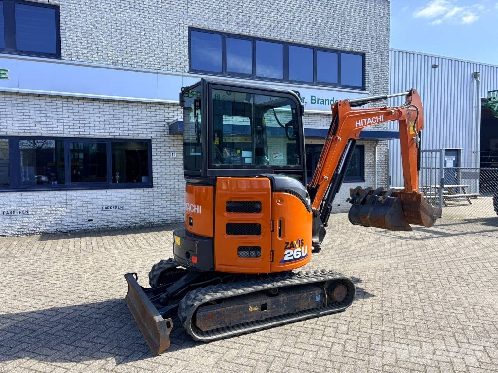 Hitachi ZX26U Miniexcavadoras