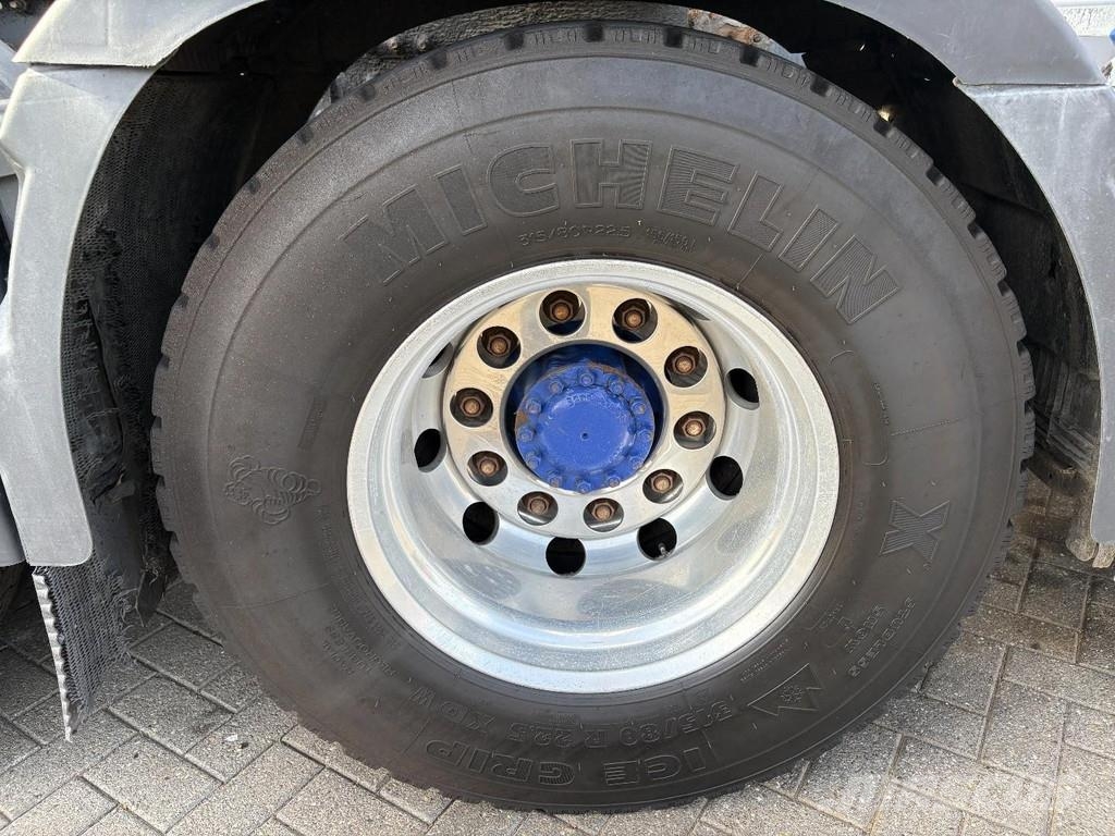 Volvo FH16 16.750 + 6X4 + PTO + LIFT AXLE + RETARDER + A Vlačilci