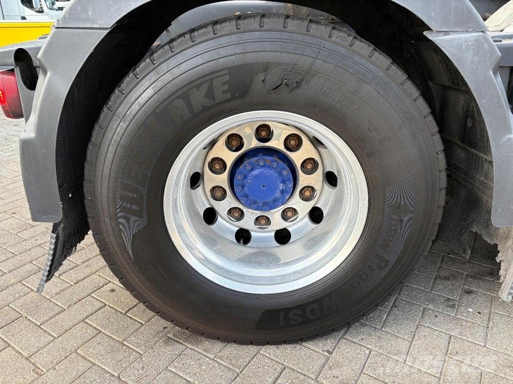 Volvo FH16 16.750 + 6X4 + PTO + LIFT AXLE + RETARDER + A Vlačilci