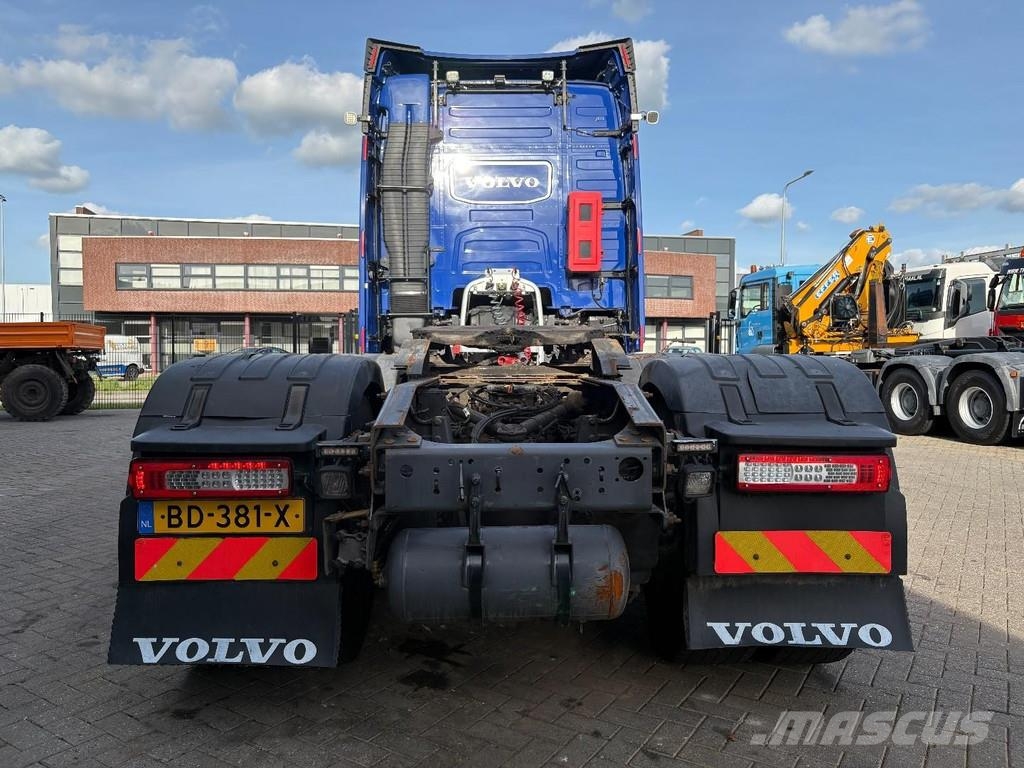 Volvo FH16 16.750 + 6X4 + PTO + LIFT AXLE + RETARDER + A Vlačilci