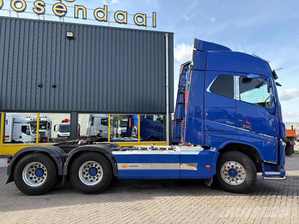 Volvo FH16 16.750 + 6X4 + PTO + LIFT AXLE + RETARDER + A Vlačilci