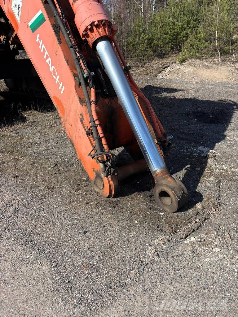 Hitachi EX 1200-5D حفارات زحافة