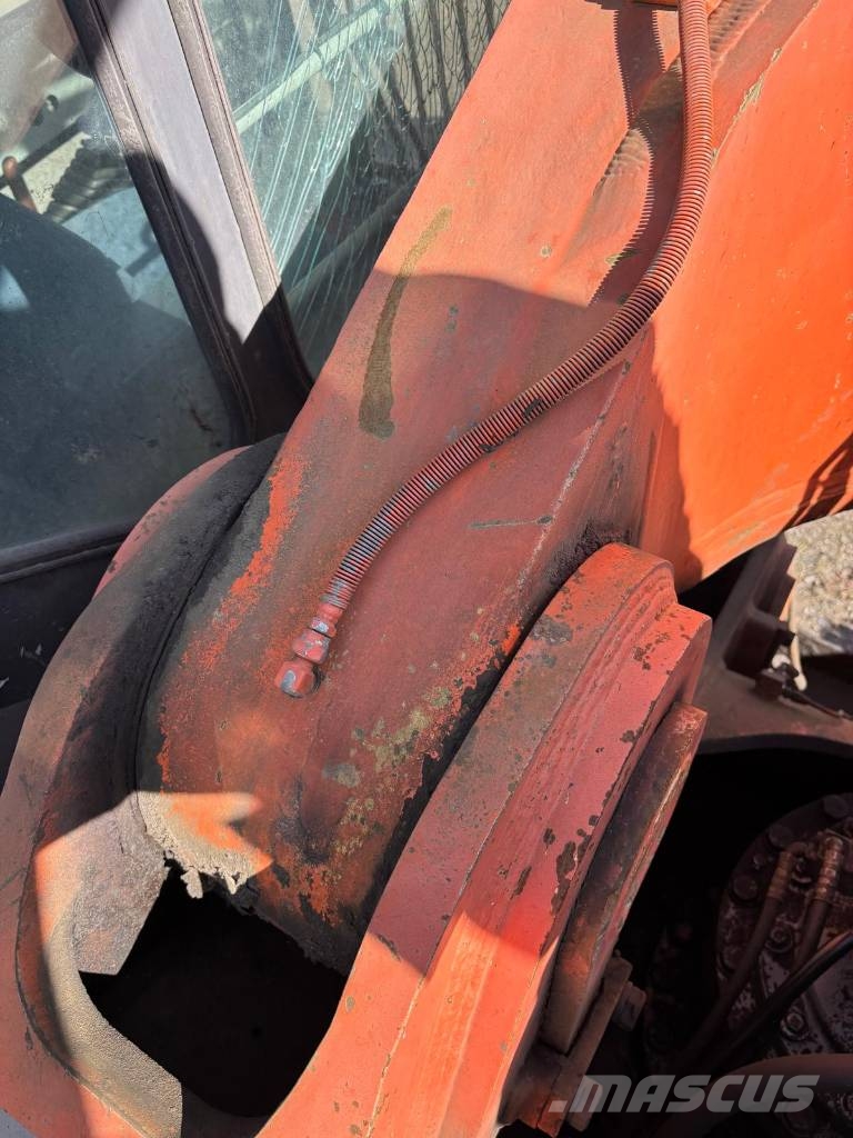 Hitachi EX 1200-5D حفارات زحافة