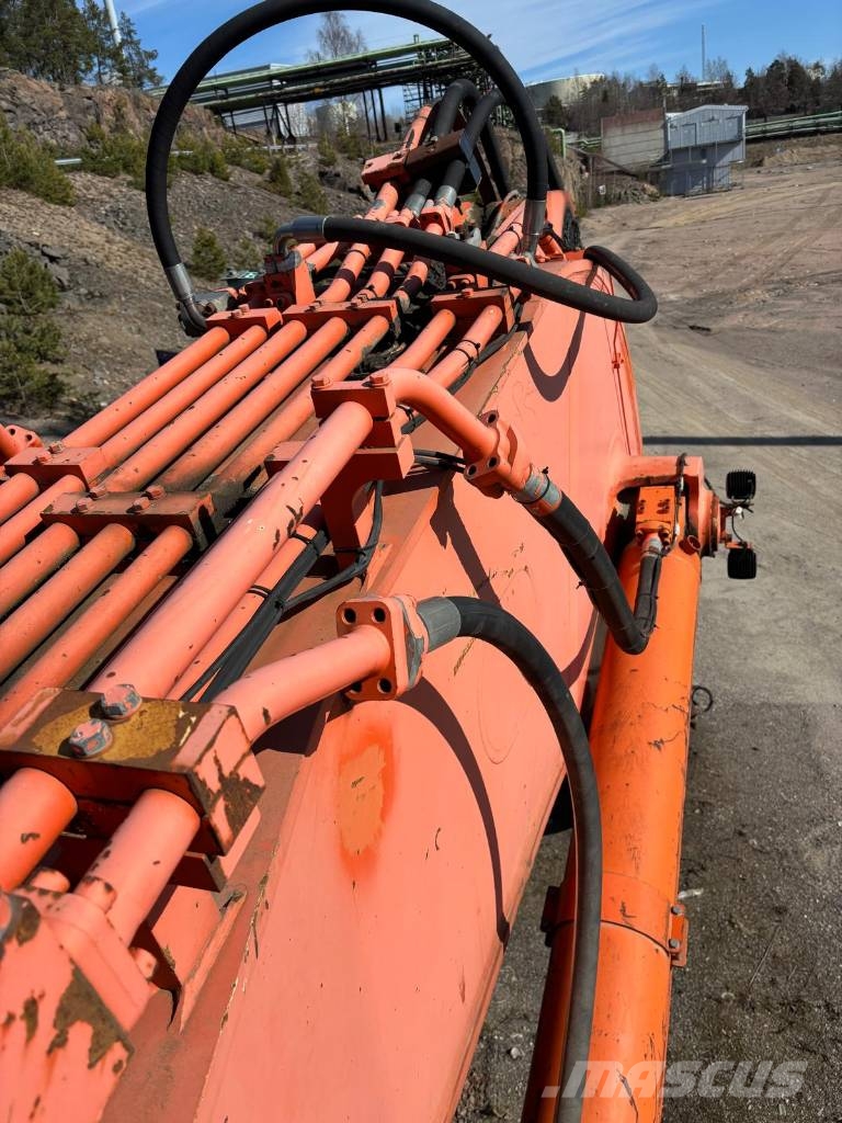 Hitachi EX 1200-5D حفارات زحافة