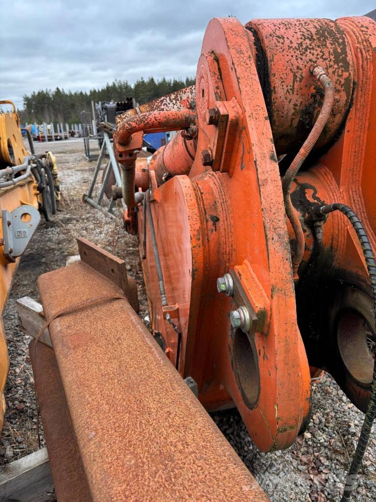 Hitachi EX 1200-5D حفارات زحافة