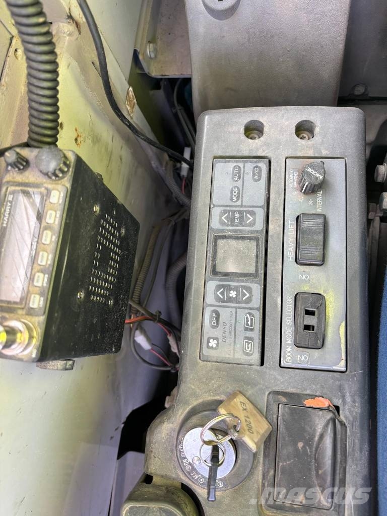 Hitachi EX 1200-5D حفارات زحافة