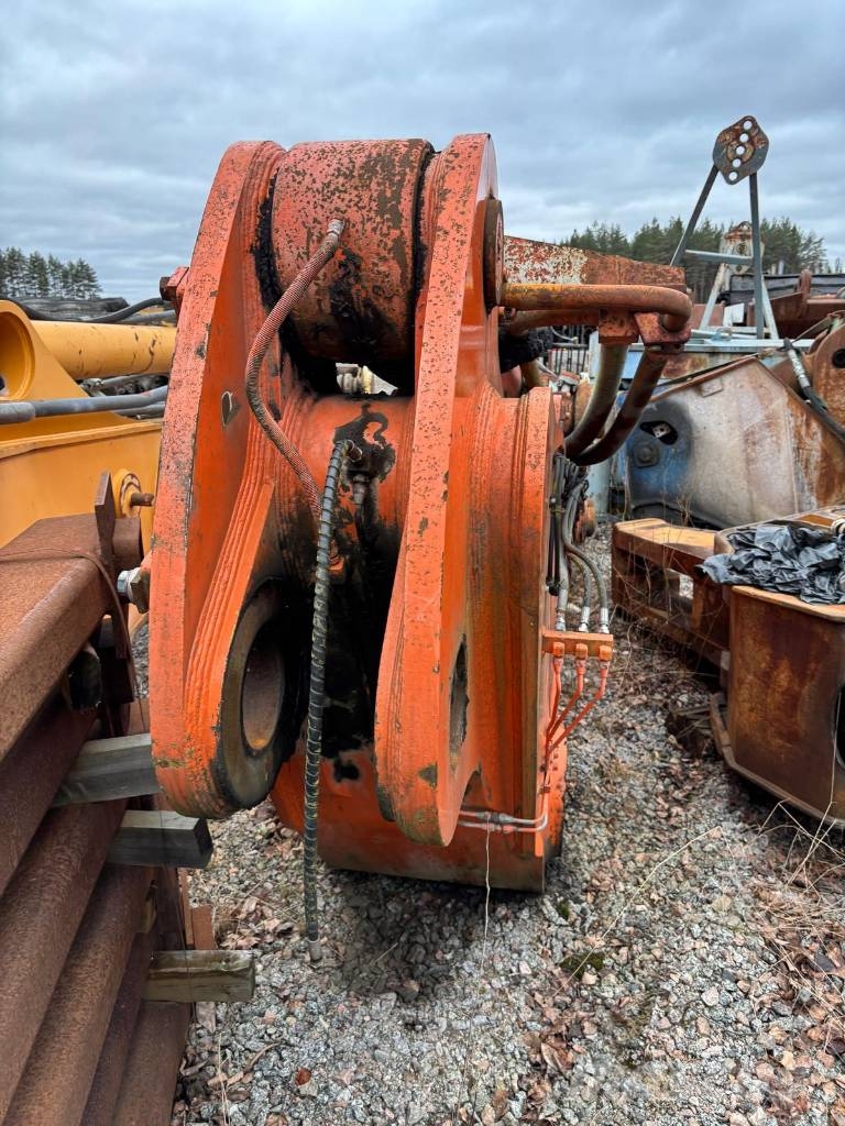 Hitachi EX 1200-5D حفارات زحافة