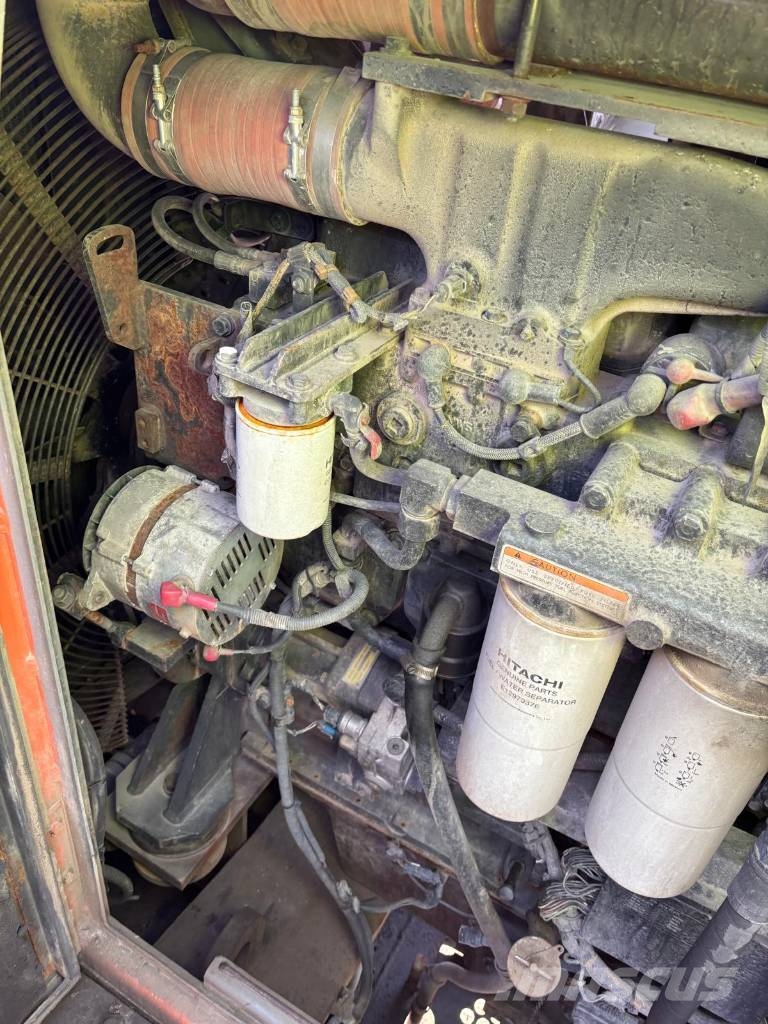 Hitachi EX 1200-5D حفارات زحافة