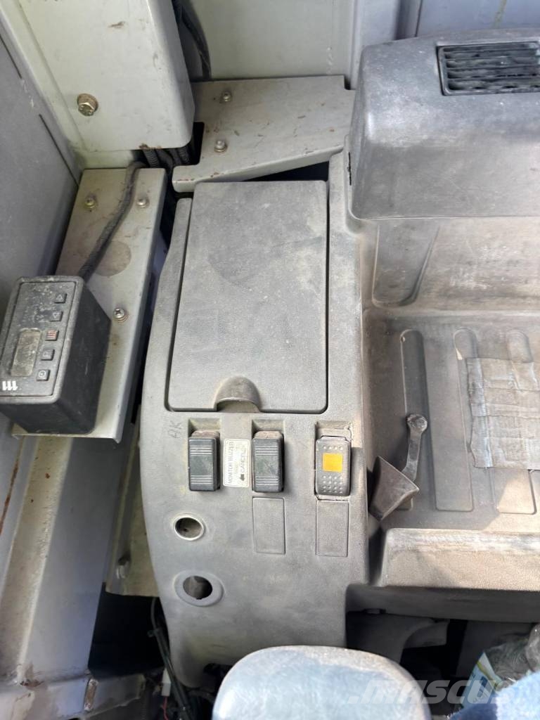 Hitachi EX 1200-5D حفارات زحافة