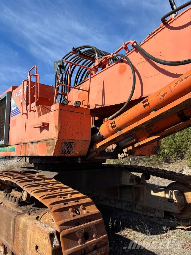 Hitachi EX 1200-5D حفارات زحافة