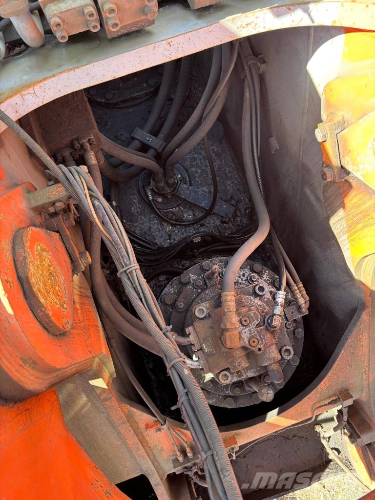 Hitachi EX 1200-5D حفارات زحافة