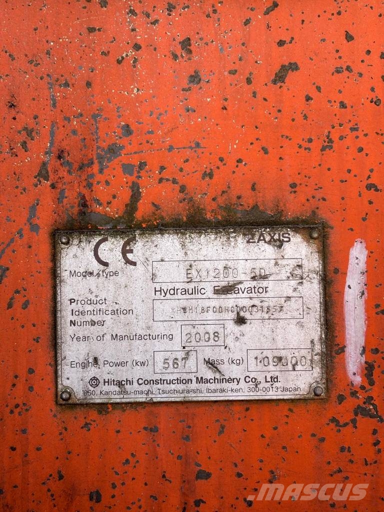 Hitachi EX 1200-5D حفارات زحافة