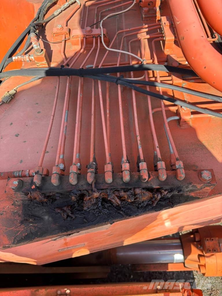 Hitachi EX 1200-5D حفارات زحافة