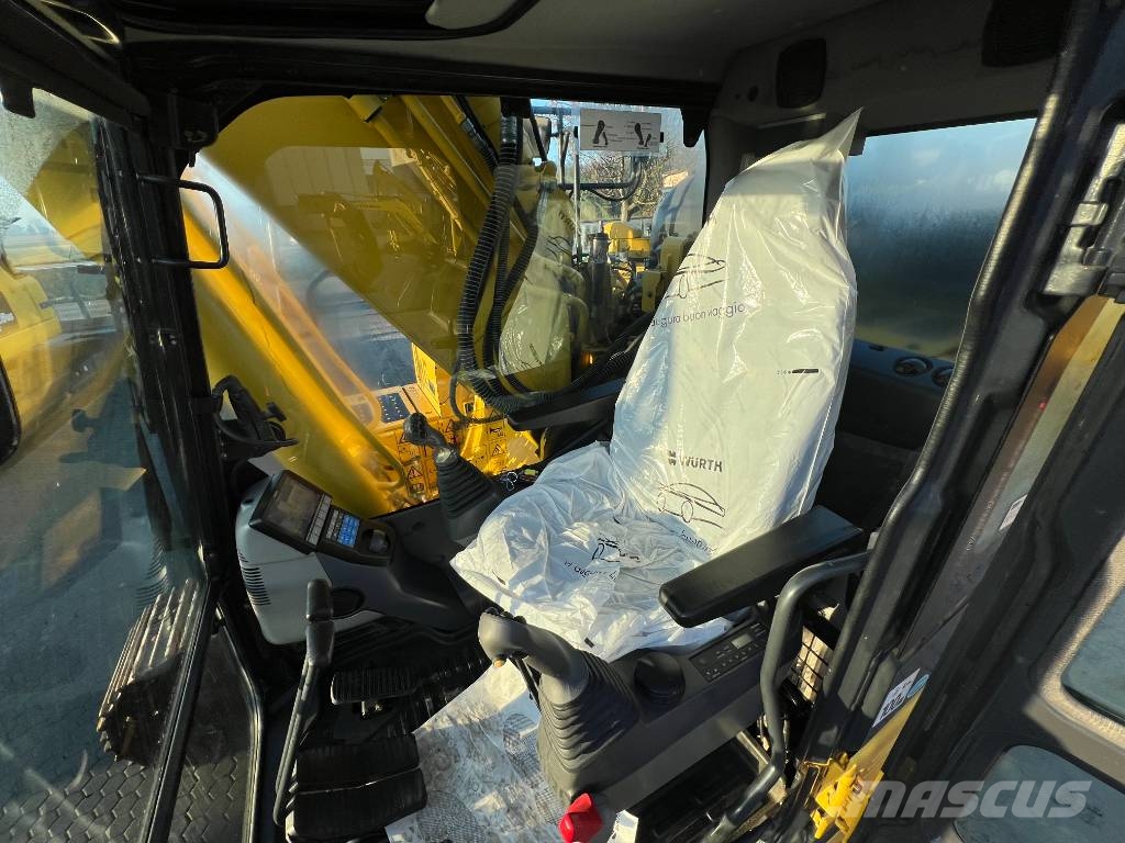 Komatsu PC 230 NHD-11 Raupenbagger