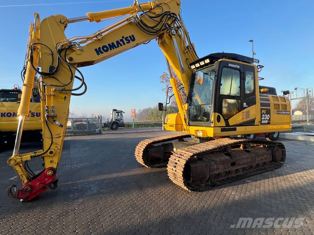 Komatsu PC 230 NHD-11 Raupenbagger