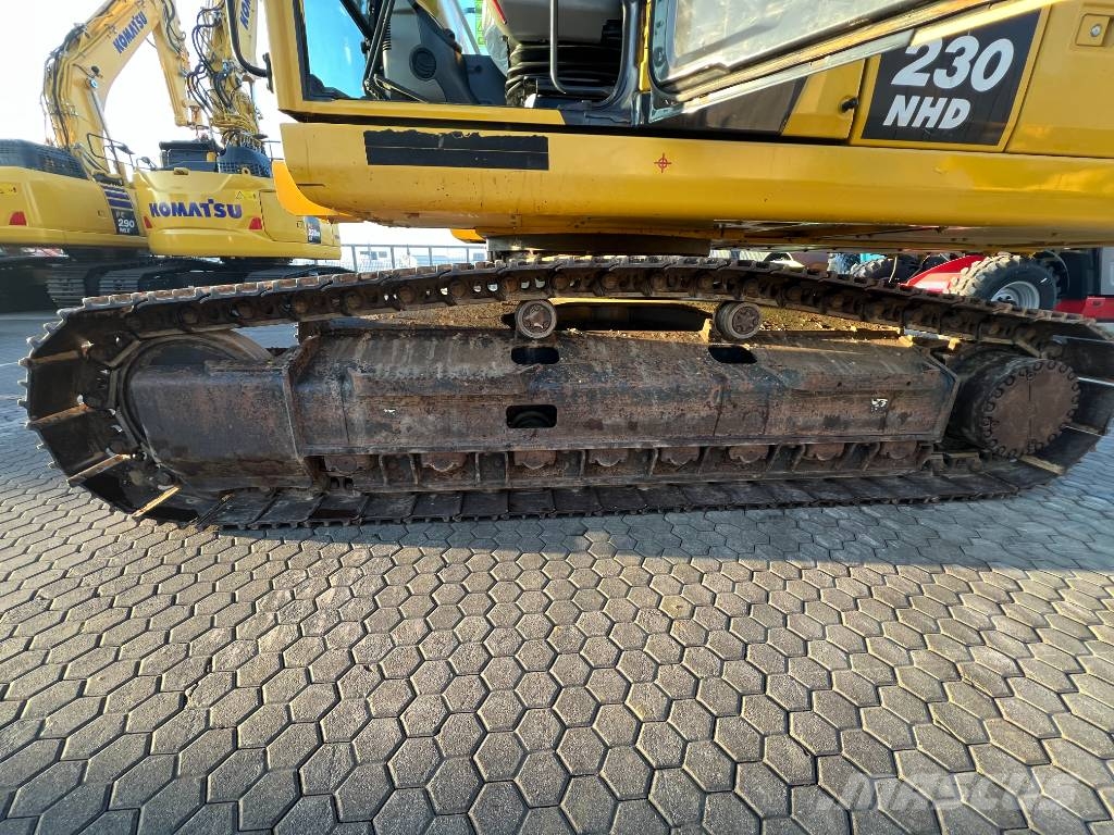 Komatsu PC 230 NHD-11 Raupenbagger