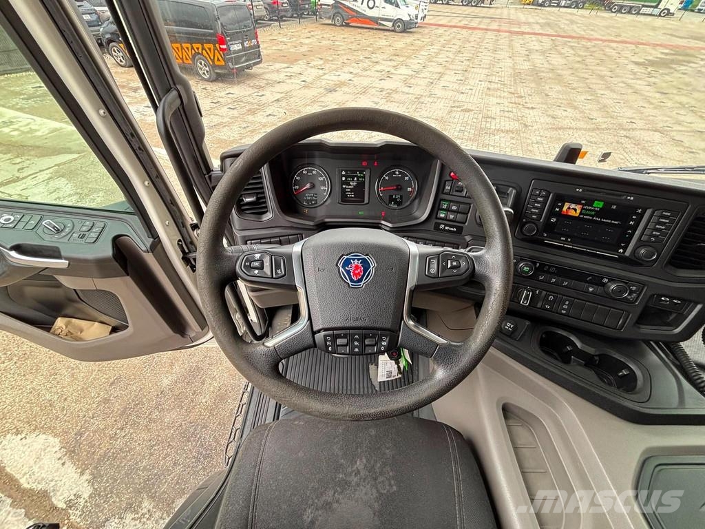 Scania P 500 6x2*4 CARRIER / BOX L=7702 mm / BDF CONTAINE Isotermos y frigoríficos