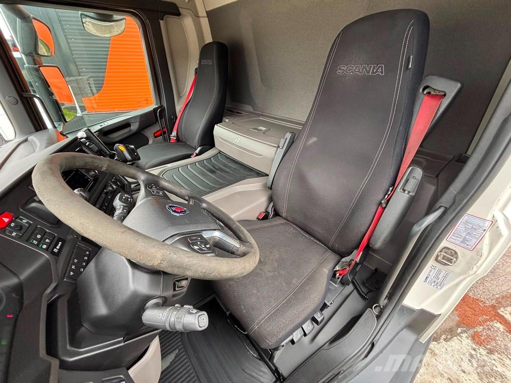 Scania P 500 6x2*4 CARRIER / BOX L=7702 mm / BDF CONTAINE Isotermos y frigoríficos